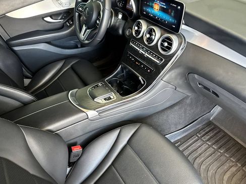 Used 2022 Mercedes-Benz GLC 300 4MATIC image 16