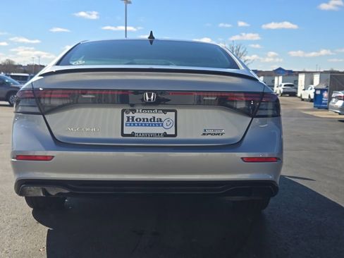 Used 2025 Honda Accord Sport image 6