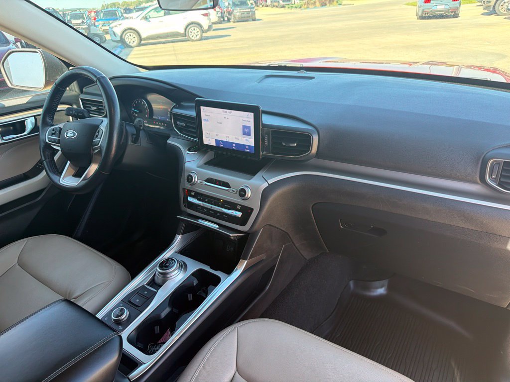 Used 2020 Ford Explorer XLT w/ Equipment Group 202A AWD/4WD image 44