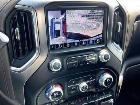 Used 2023 GMC Sierra 2500 Denali w/ Denali Ultimate Package AWD/4WD image 22