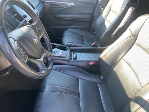 Used 2022 Honda Pilot TrailSport image 11
