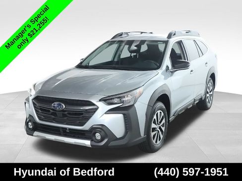 Used 2024 Subaru Outback Premium AWD/4WD image 3