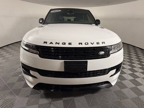 Used 2025 Land Rover Range Rover Sport Dynamic SE AWD/4WD image 8
