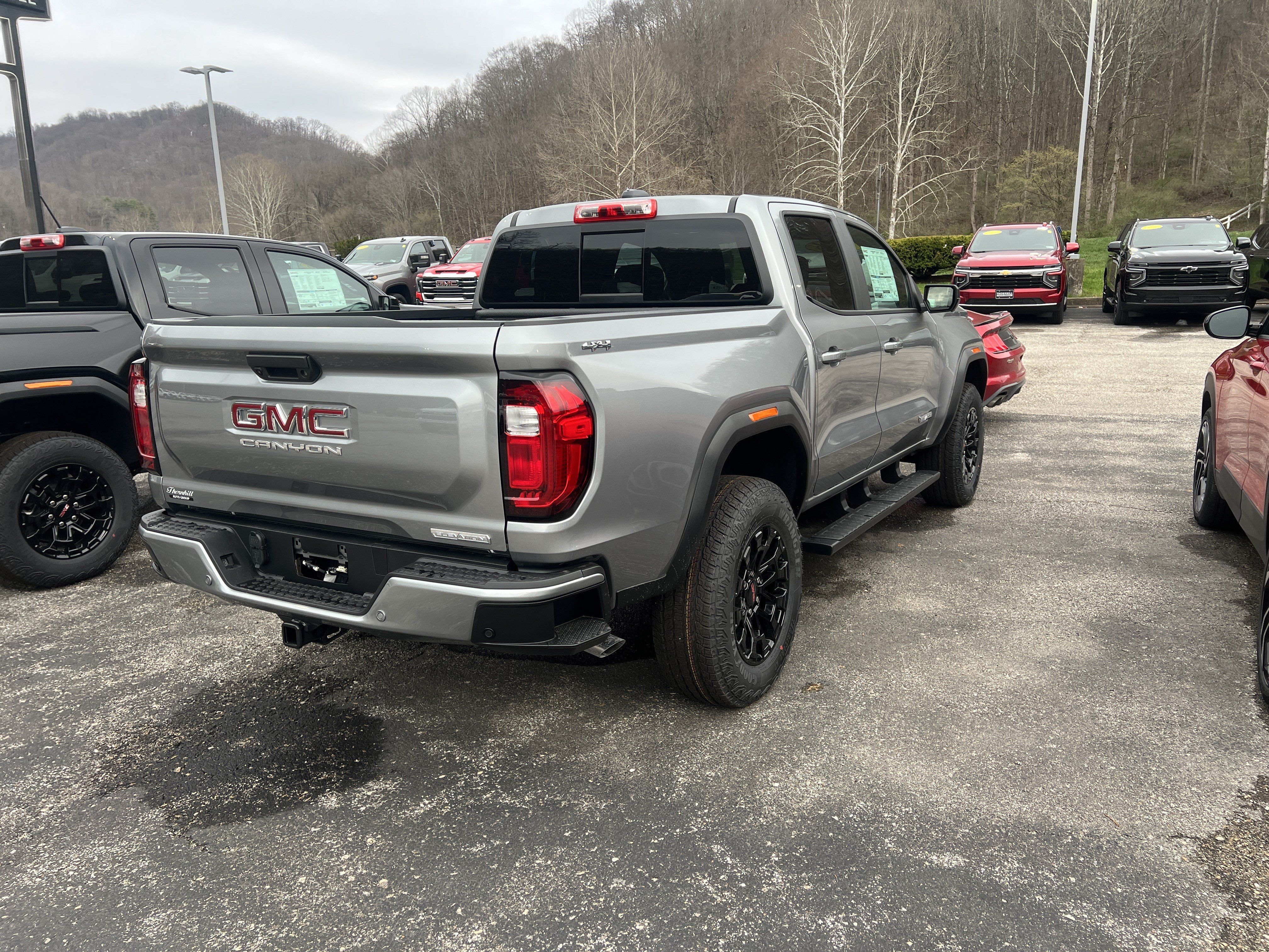 New 2026 GMC Canyon Elevation w/ Technology Package AWD/4WD image 3