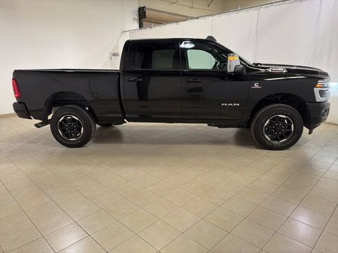 Used 2026 RAM 2500 Laramie AWD/4WD image 7