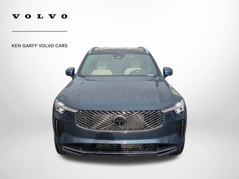New 2026 Volvo XC90 B6 Plus w/ Protection Package Premier image 9