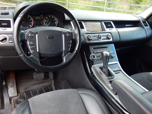 Used 2011 Land Rover Range Rover Sport HSE image 15