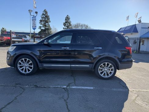 Used 2016 Ford Explorer Limited image 2