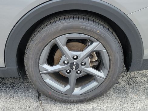 Used 2025 Kia K4 FWD image 9