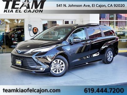 Used 2023 Toyota Sienna XLE