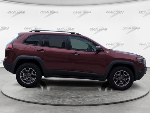 Used 2020 Jeep Cherokee Trailhawk w/ Cold Weather Group AWD/4WD image 8