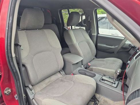 Used 2012 Nissan Frontier SV AWD/4WD image 13