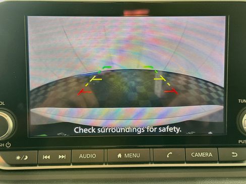 Used 2025 Nissan Rogue SV FWD image 21