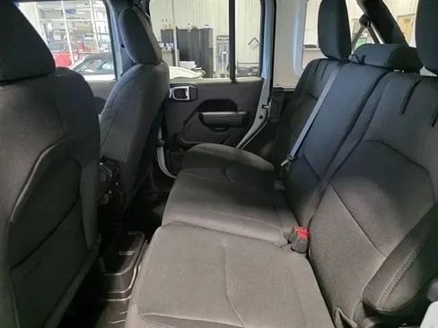 Used 2023 Jeep Wrangler Unlimited w/ Cold Weather Group image 21
