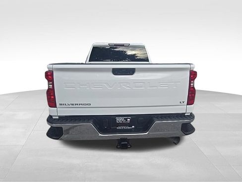 Used 2025 Chevrolet Silverado 2500 LT w/ Convenience Package AWD/4WD image 4