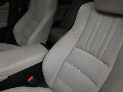 Used 2019 Honda Accord EX-L image 18