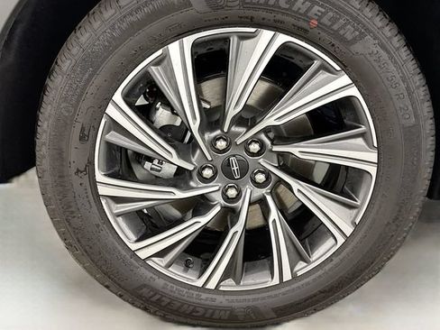 New 2026 Lincoln Aviator 2WD image 32