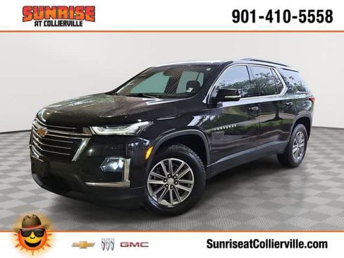 Used 2022 Chevrolet Traverse LT FWD image 2