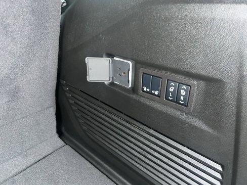 Used 2024 GMC Yukon Denali Ultimate image 52