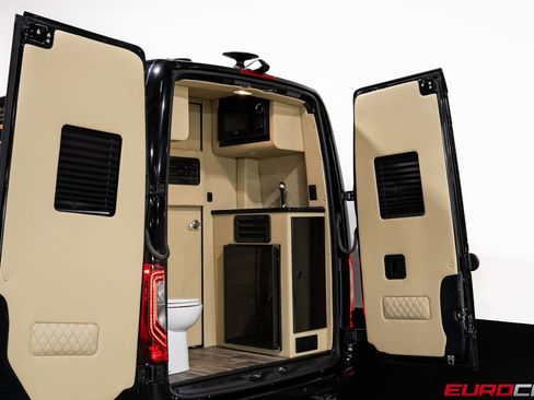 Used 2022 Mercedes-Benz Sprinter 2500 image 20