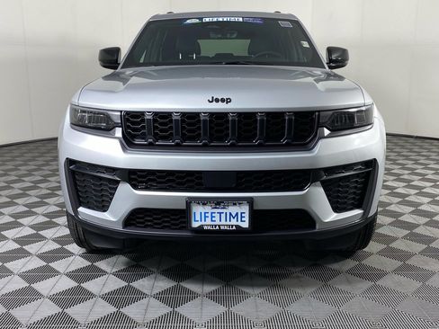 New 2026 Jeep Grand Cherokee Altitude AWD/4WD image 14