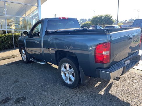 Used 2008 Chevrolet Silverado 1500 LT w/ 1LT Convenience Package image 4