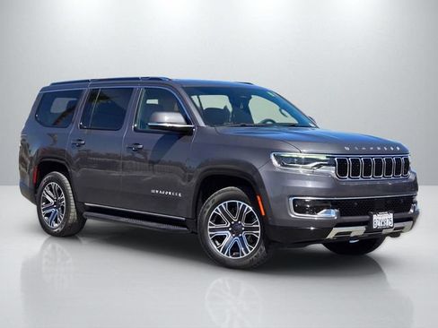 Used 2022 Jeep Wagoneer Series III RWD image 1