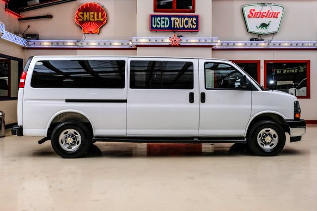 Used 2025 Chevrolet Express 3500 LT w/ LT Preferred Equipment Group RWD image 10