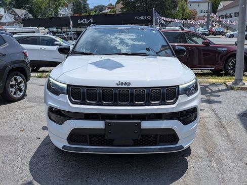 Used 2023 Jeep Compass High Altitude AWD/4WD image 3