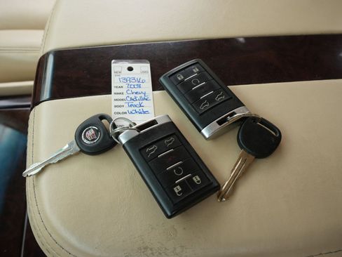 Used 2008 Cadillac Escalade EXT image 40