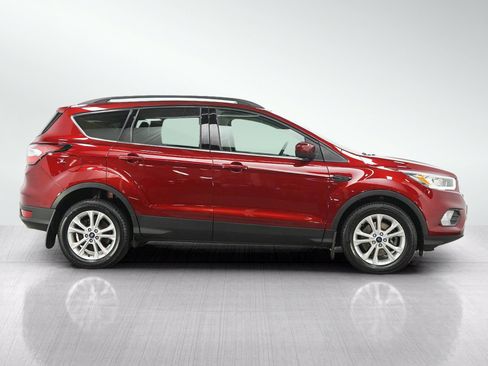Used 2017 Ford Escape SE w/ SE Leather Comfort Package AWD/4WD image 6