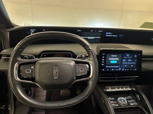 Used 2024 Lincoln Nautilus Premier w/ Jet Appearance Package AWD/4WD image 5