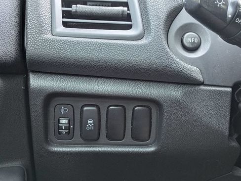 Used 2017 Mitsubishi Outlander Sport LE FWD image 32
