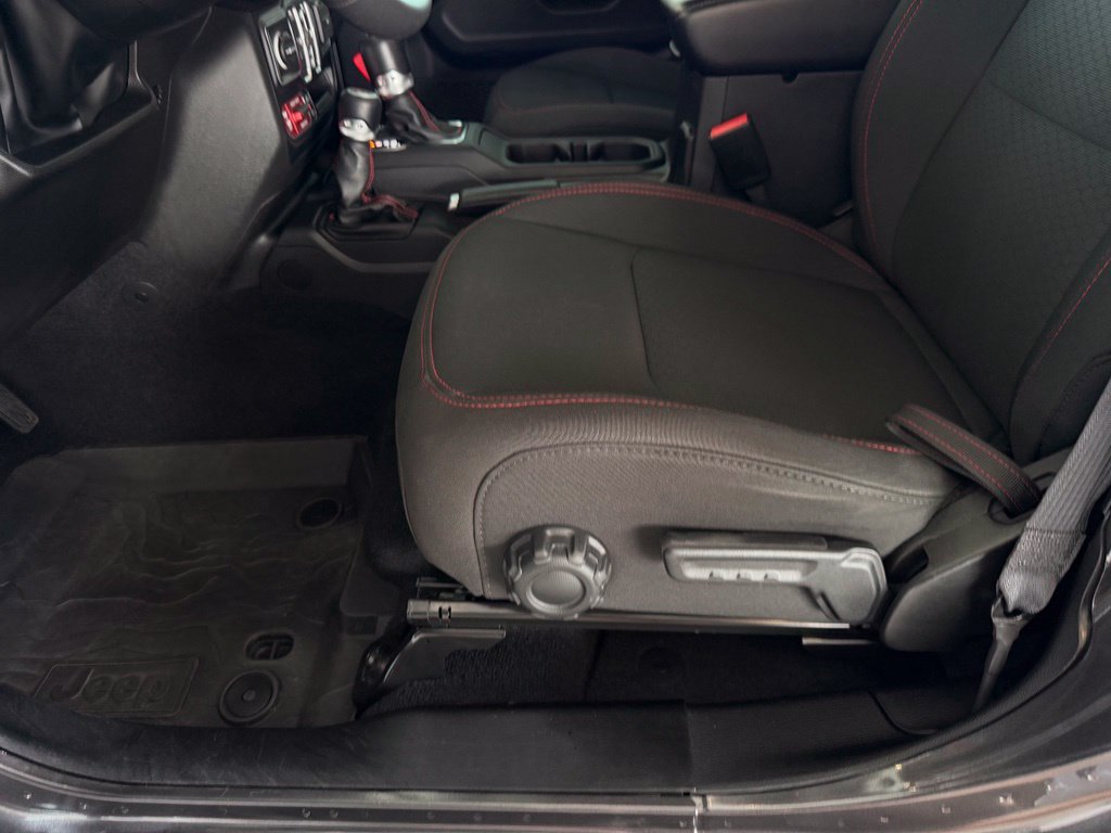 Used 2023 Jeep Gladiator Rubicon AWD/4WD image 13