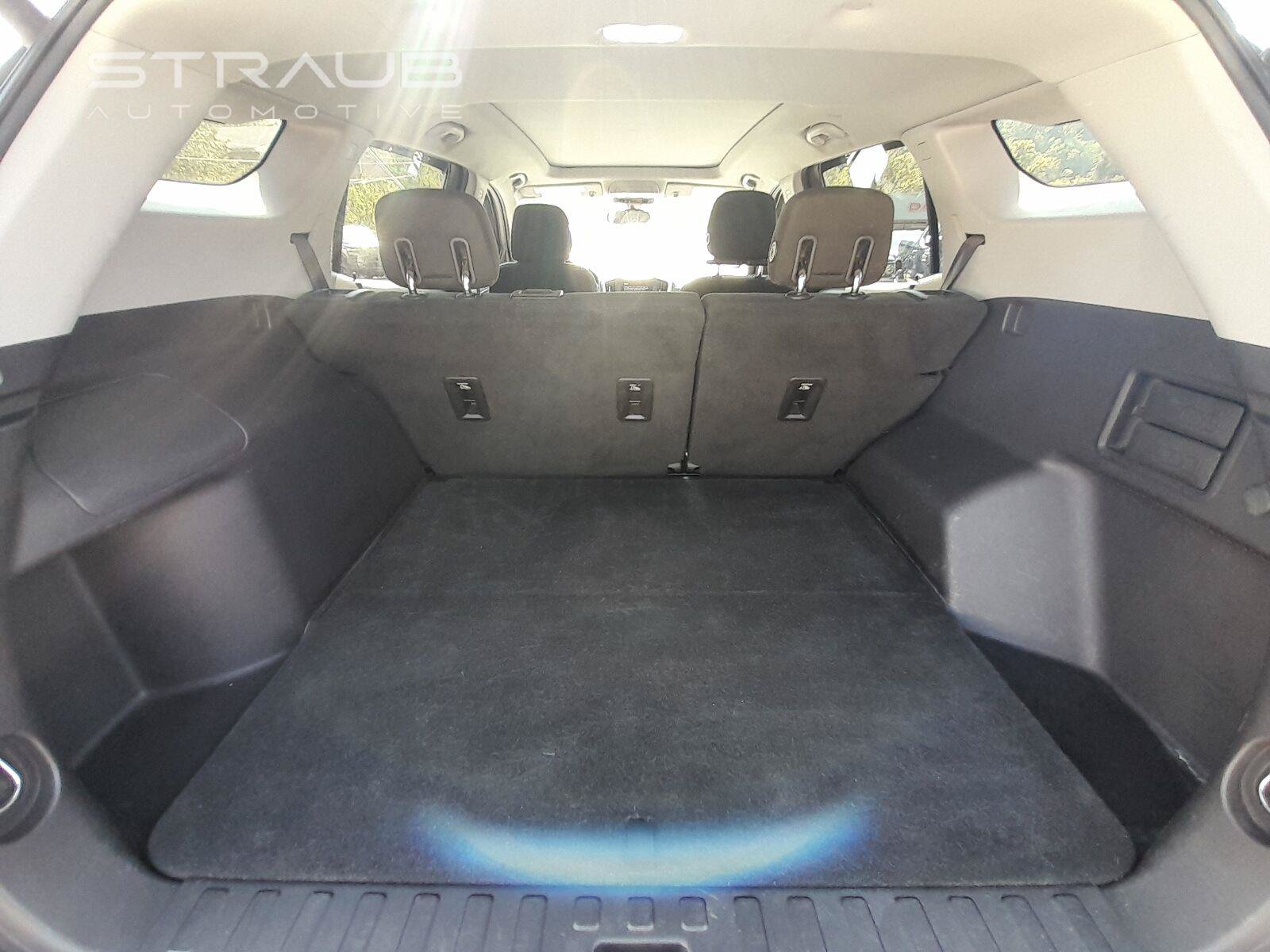 Used 2019 GMC Terrain SLE w/ Driver Convenience Package AWD/4WD image 52