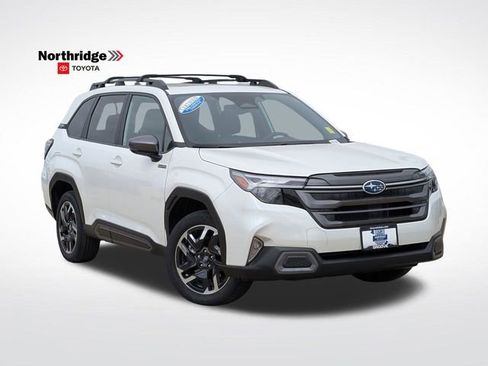 Used 2025 Subaru Forester Limited w/ Popular Package AWD/4WD image 1