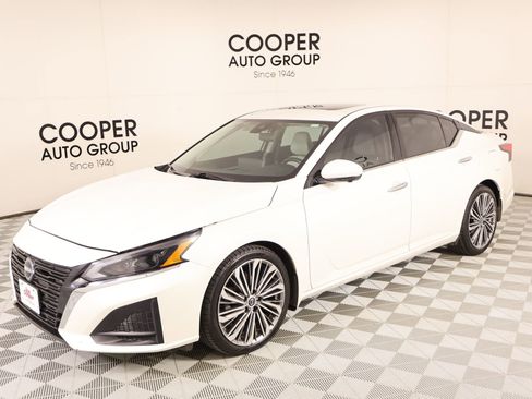 Used 2023 Nissan Altima 2.5 SL FWD image 10