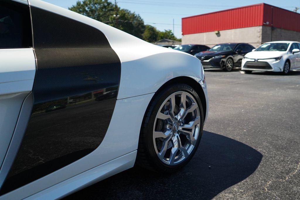 Used 2012 Audi R8 V10 AWD/4WD image 24