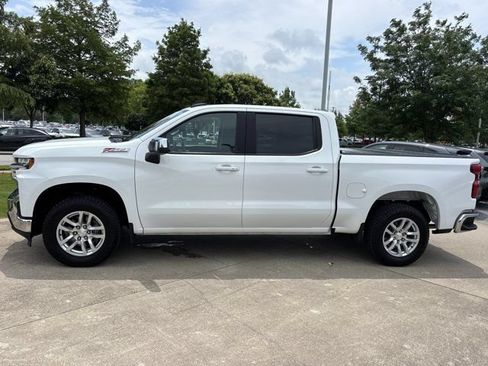 Used 2022 Chevrolet Silverado 1500 LT w/ Z71 Off-Road Package AWD/4WD image 9