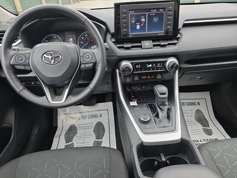 Certified 2022 Toyota RAV4 XLE w/ Convenience Package AWD/4WD image 20