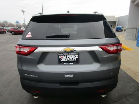 Used 2020 Chevrolet Traverse LT image 4