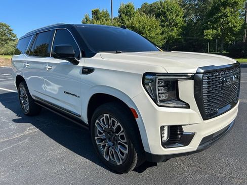 Used 2023 GMC Yukon Denali Ultimate AWD/4WD image 23