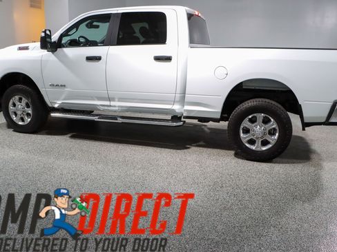Used 2024 RAM 2500 Big Horn AWD/4WD image 10