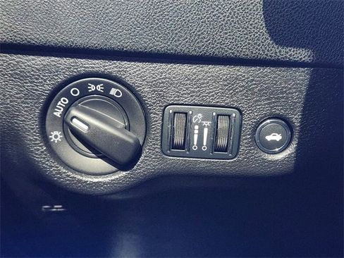 Used 2023 Dodge Charger SXT image 19