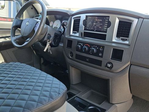 Used 2007 Dodge Ram 2500 Truck SLT image 32