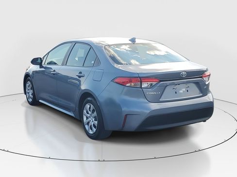 Used 2025 Toyota Corolla LE image 5