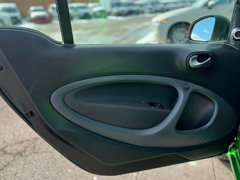 Used 2017 smart fortwo electric drive image 10