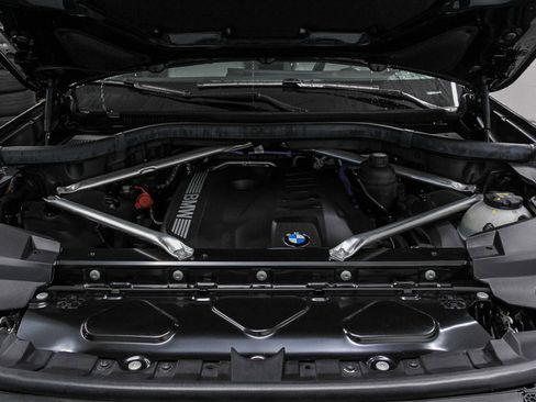 Certified 2023 BMW X7 xDrive40i w/ M Sport Package image 27