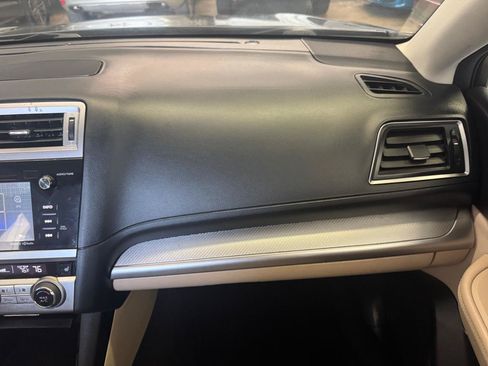 Used 2017 Subaru Legacy 2.5i Premium AWD/4WD image 20
