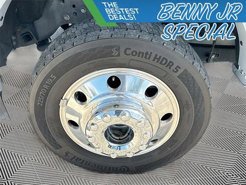 Used 2024 Ford F450 Limited w/ FX4 Off-Road Package image 33